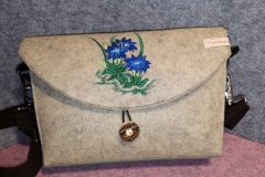 Dirndl Tasche Enzian